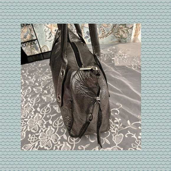 Blaque Metallic Hand Bag USED - Picture 8 of 10